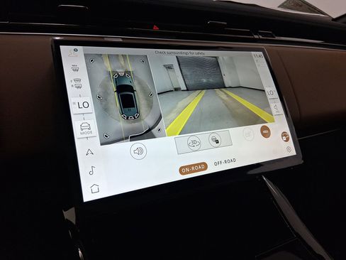 New 2026 Land Rover Range Rover Sport SE image 25