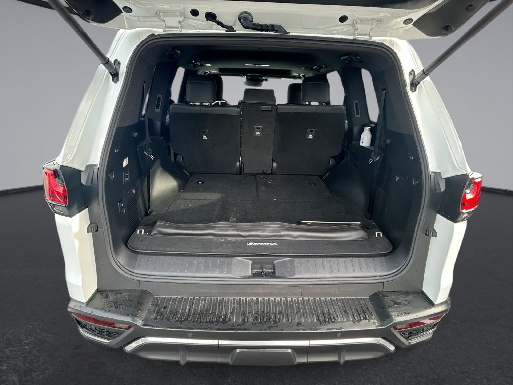 Used 2024 Lexus LX 600 F Sport AWD/4WD image 10