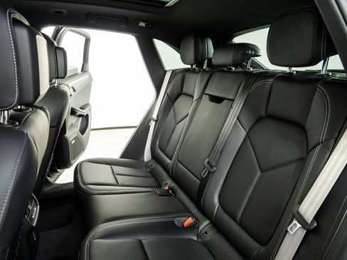 New 2026 Porsche Macan S AWD/4WD image 22