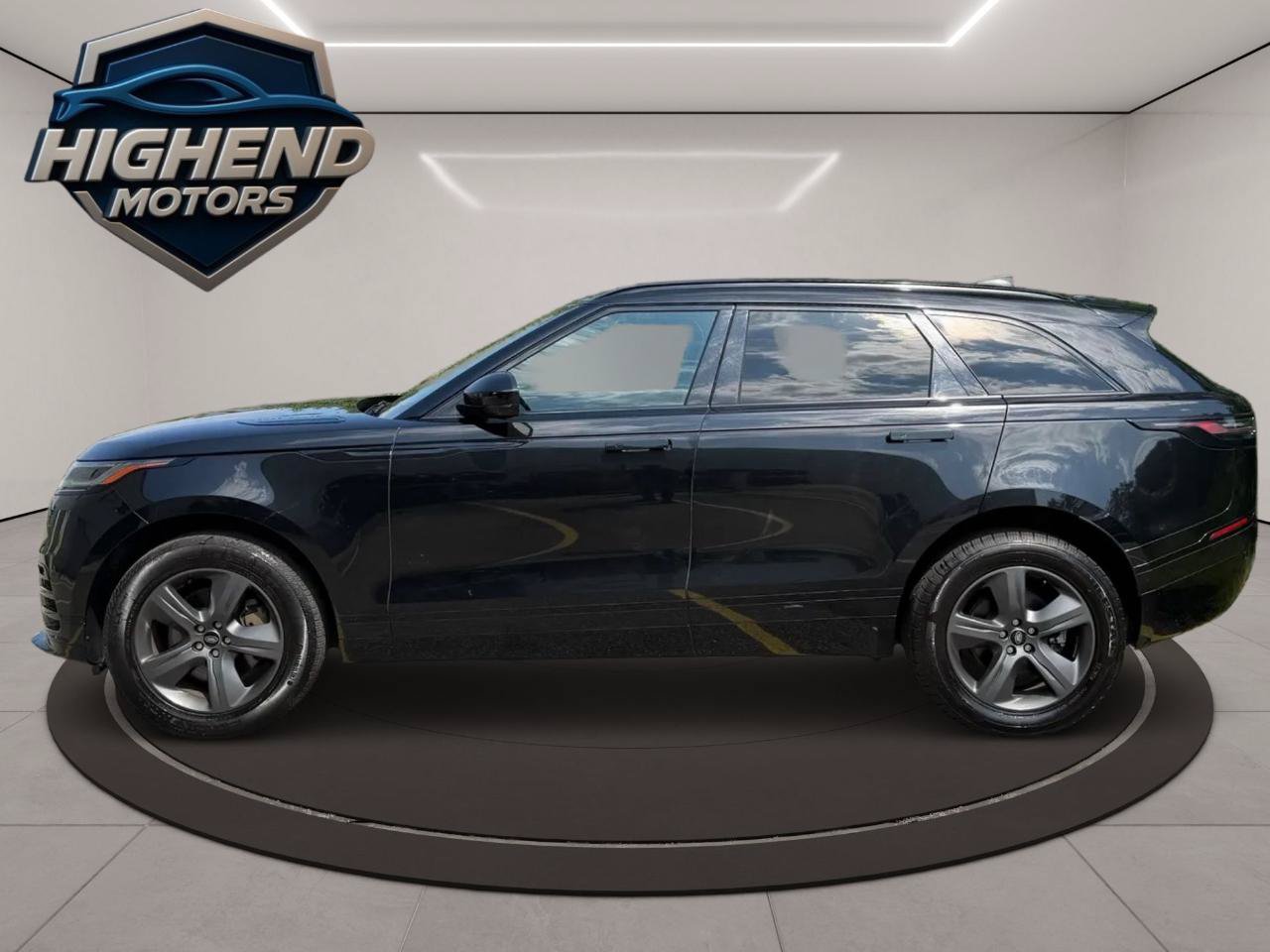 Used 2025 Land Rover Range Rover Velar Dynamic SE AWD/4WD image 3