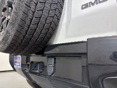 Used 2025 GMC Hummer EV 2X image 15