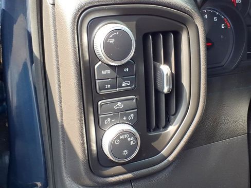 Used 2021 GMC Sierra 1500 4x4 Crew Cab w/ Sierra Value Package image 20