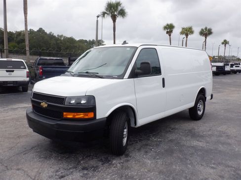 Used 2023 Chevrolet Express 2500 w/ Driver Convenience Package image 19