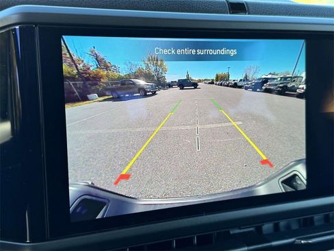 Used 2025 Jeep Gladiator Sport image 17