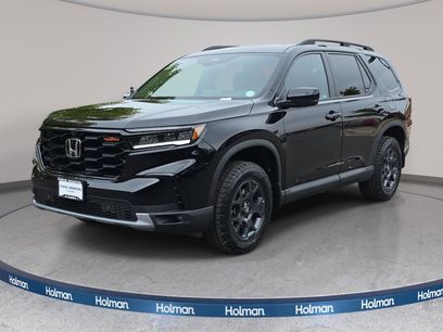 New 2025 Honda Pilot TrailSport