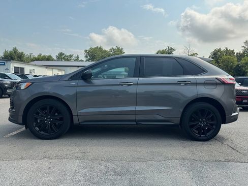 Used 2022 Ford Edge ST-Line w/ Cold Weather Package AWD/4WD image 8