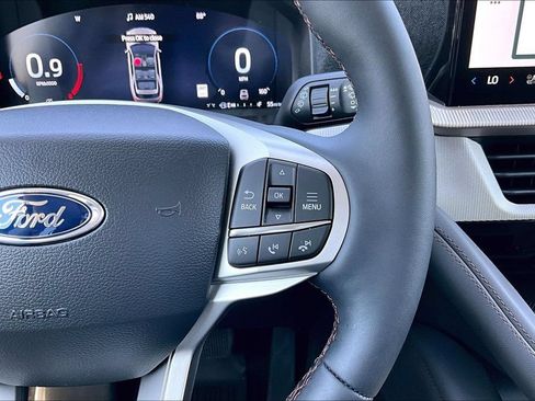 New 2026 Ford Explorer Active w/ Active Comfort Package AWD/4WD image 18