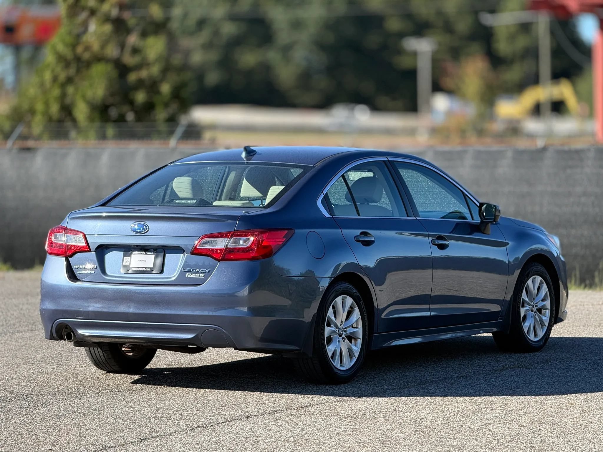 Used 2017 Subaru Legacy 2.5i Premium AWD/4WD image 9
