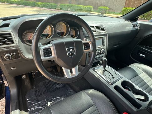 Used 2013 Dodge Challenger R/T RWD image 21