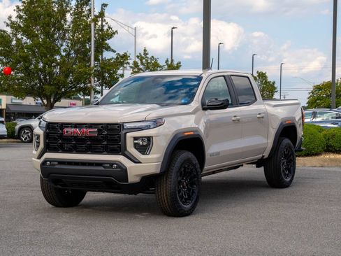 New 2026 GMC Canyon Elevation w/ Convenience Package RWD image 3