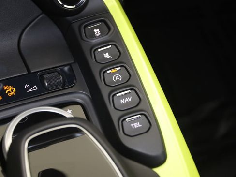 Used 2019 Aston Martin V8 Vantage Coupe RWD image 44