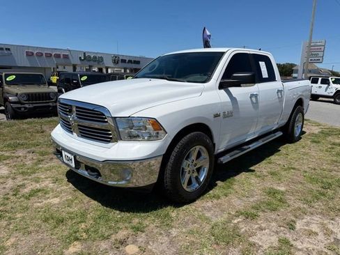 Certified 2016 RAM 1500 Big Horn AWD/4WD image 3