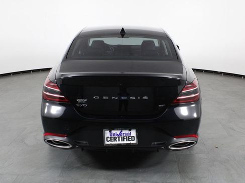 Used 2022 Genesis G70 3.3T RWD image 9