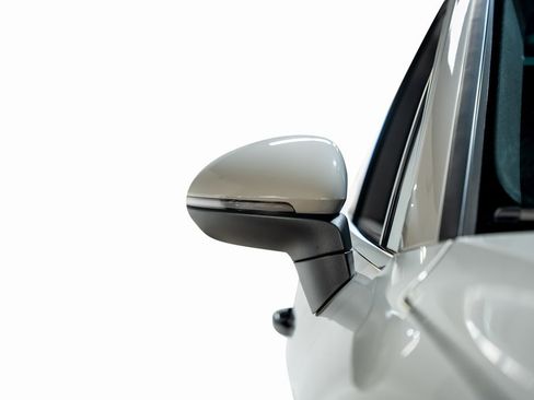 Used 2022 Porsche Cayenne S Platinum image 8