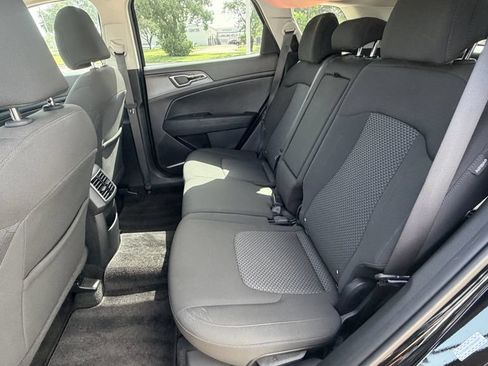 Used 2025 Kia Sportage LX FWD image 26