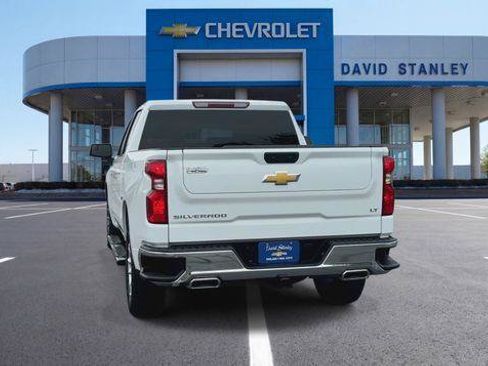 Used 2025 Chevrolet Silverado 1500 LT w/ Z71 Off-Road Package AWD/4WD image 7