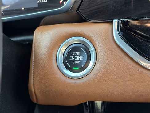 Used 2024 GMC Canyon AT4 w/ AT4 Premium Package image 17