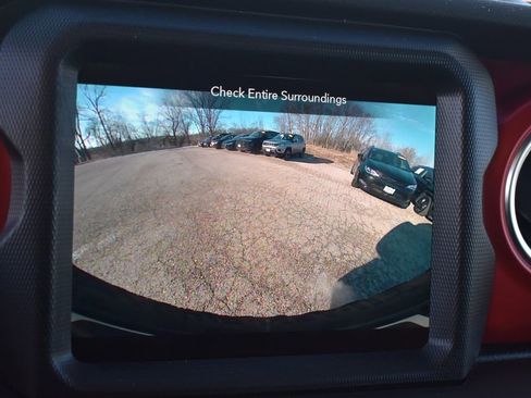 Used 2022 Jeep Wrangler Unlimited Rubicon image 35