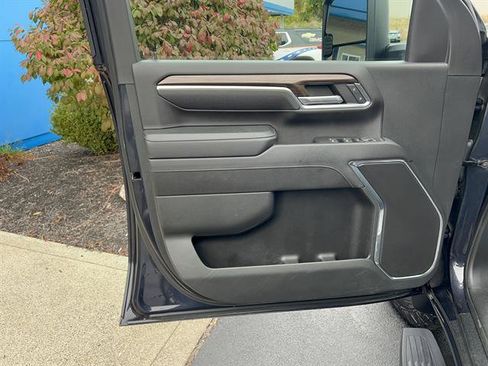 Used 2024 Chevrolet Silverado 2500 LT image 14