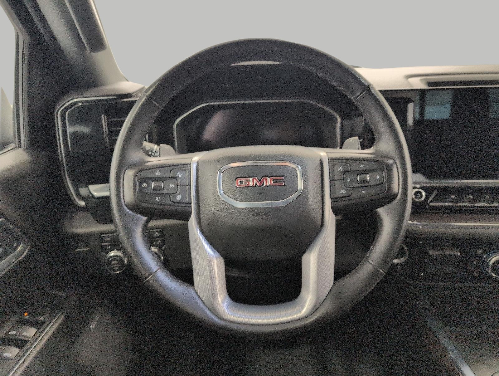 Used 2023 GMC Sierra 1500 SLT w/ SLT Premium Plus Package AWD/4WD image 5