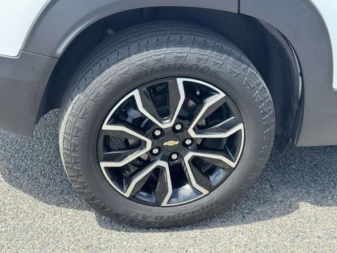 Used 2023 Chevrolet TrailBlazer ACTIV w/ Sun and Liftgate Package AWD/4WD image 9