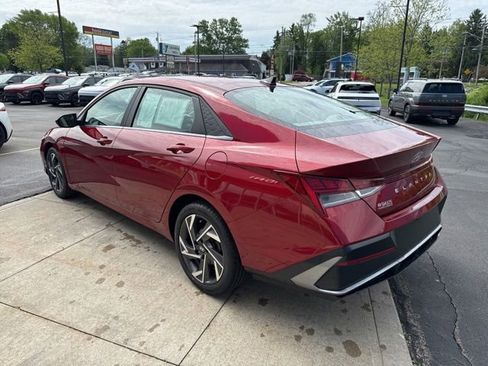 Certified 2024 Hyundai Elantra SEL w/ Convenience Package FWD image 15
