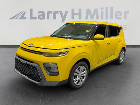 Used 2020 Kia Soul LX image 1