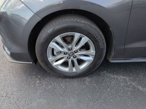 Certified 2025 Toyota Sienna Limited AWD/4WD image 27