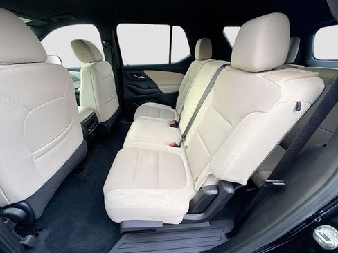 Used 2023 Chevrolet Traverse LS image 24