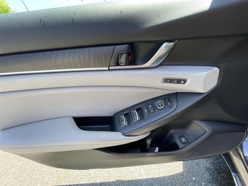Used 2018 Honda Accord EX-L image 12