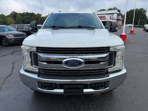 Used 2017 Ford F250 XLT AWD/4WD image 8