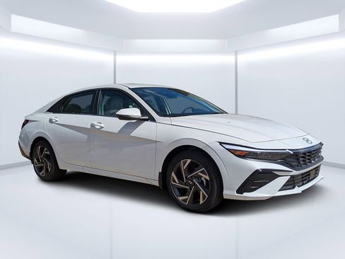 New 2026 Hyundai Elantra Limited FWD image 1