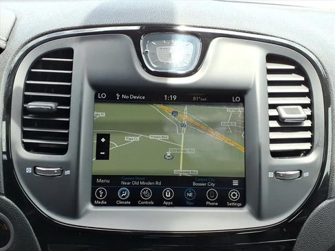 Used 2023 Chrysler 300 S RWD image 9
