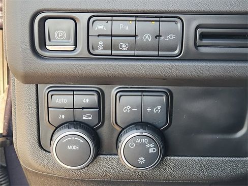 Used 2022 Chevrolet Tahoe RST w/ Luxury Package image 21