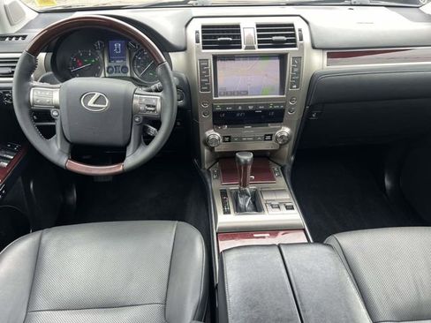 Used 2019 Lexus GX 460 Premium image 14