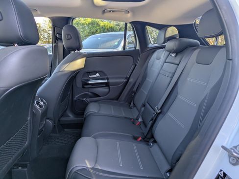 Certified 2022 Mercedes-Benz GLA 35 AMG 4MATIC image 14