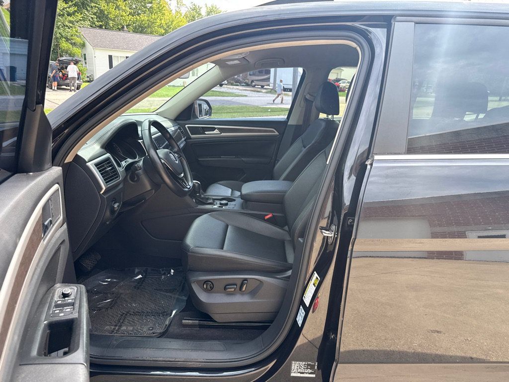 Used 2019 Volkswagen Atlas SE w/ Towing Package AWD/4WD image 10