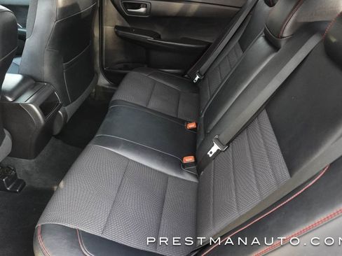 Used 2016 Toyota Camry SE image 32