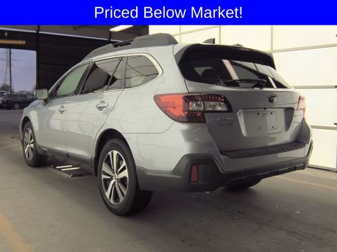 Used 2019 Subaru Outback 2.5i Limited image 4