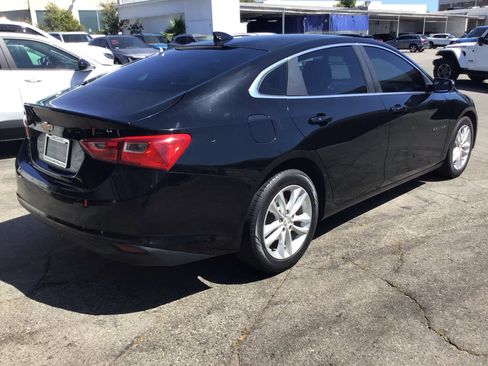 Used 2018 Chevrolet Malibu LT FWD image 4