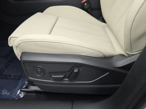 New 2025 Audi Q5 Premium Plus image 28