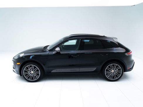 Certified 2026 Porsche Macan Turbo AWD/4WD image 2