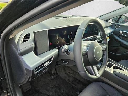 New 2025 Hyundai Sonata SEL image 3