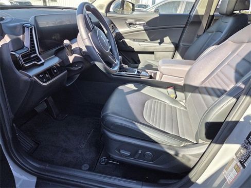 Used 2023 Kia Sportage SX image 10