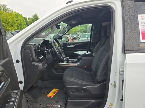 Used 2024 Chevrolet Silverado 1500 LT Trail Boss w/ Protection Package AWD/4WD image 17