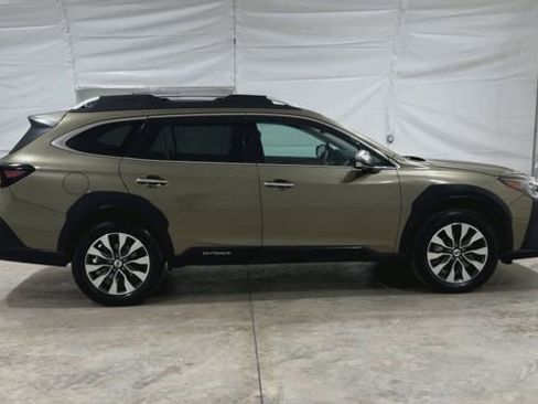 Used 2023 Subaru Outback Touring XT AWD/4WD image 5