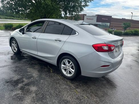 Used 2016 Chevrolet Cruze LT FWD image 4