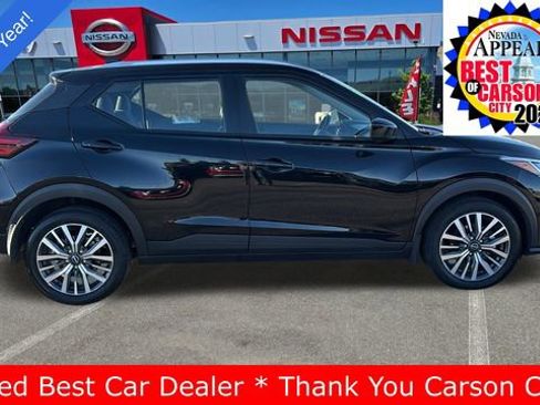 Used 2024 Nissan Kicks SV image 2