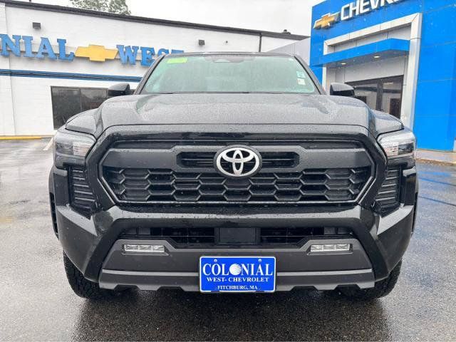 Used 2025 Toyota Tacoma TRD Off-Road AWD/4WD image 14