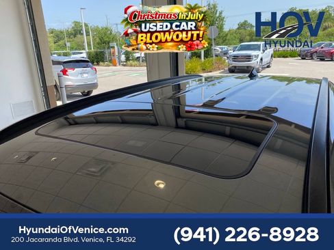 Certified 2022 Hyundai Tucson SEL w/ Convenience + Premium Package FWD image 10